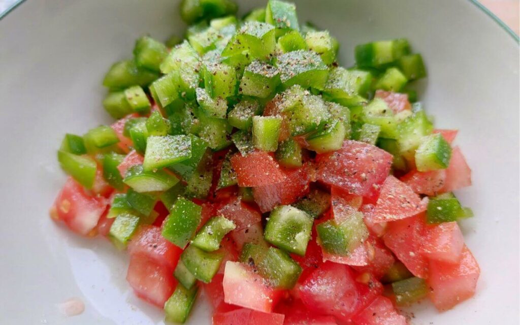 Diced Seasoned Green Pepper and Tomato